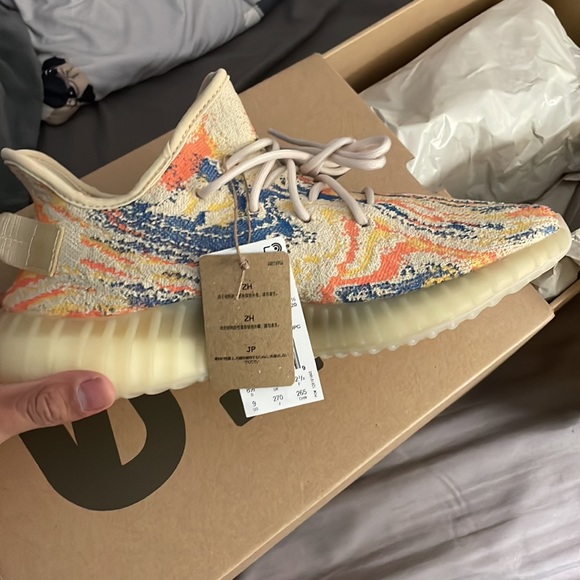 Adidas yeezy main image 10